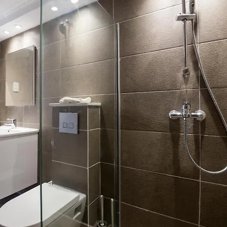 Gevoni Deluxe Aya Napa